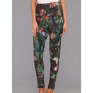 NWT!! TED BAKER Olivie Floral Tapered Pants Knit Stretch Chic Abstract 0 US 2
